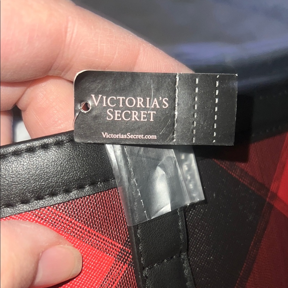 NWT Victoria's Secret Red and Black Buffalo Plaid Tote - Picture 3 of 7